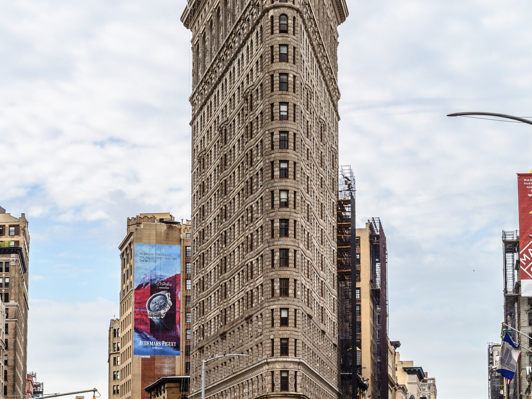 Daylight facade of the Flatiron Building in the Flatiron District